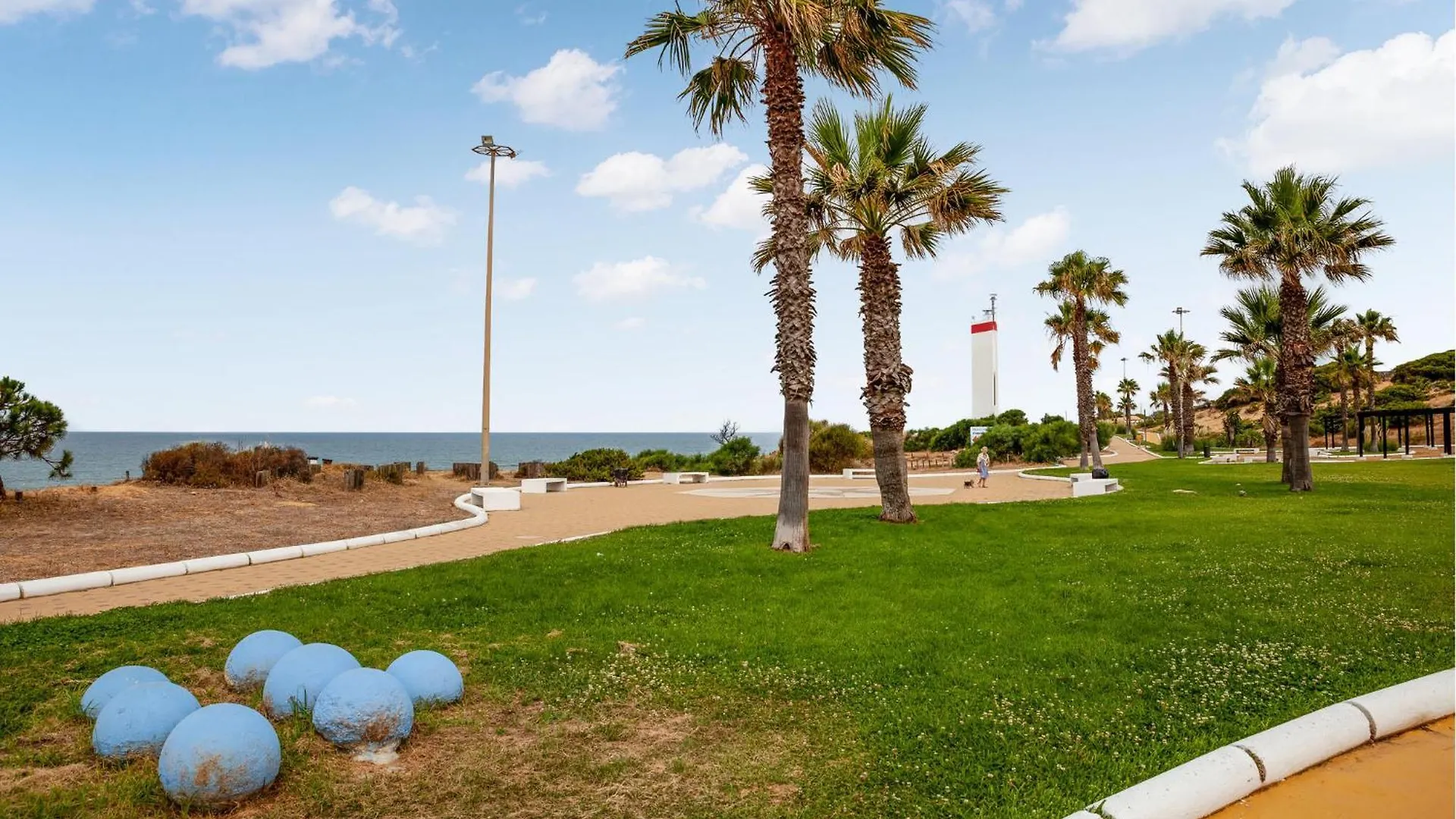2 Bedroom Lovely Apartment In Matalascanas Spain