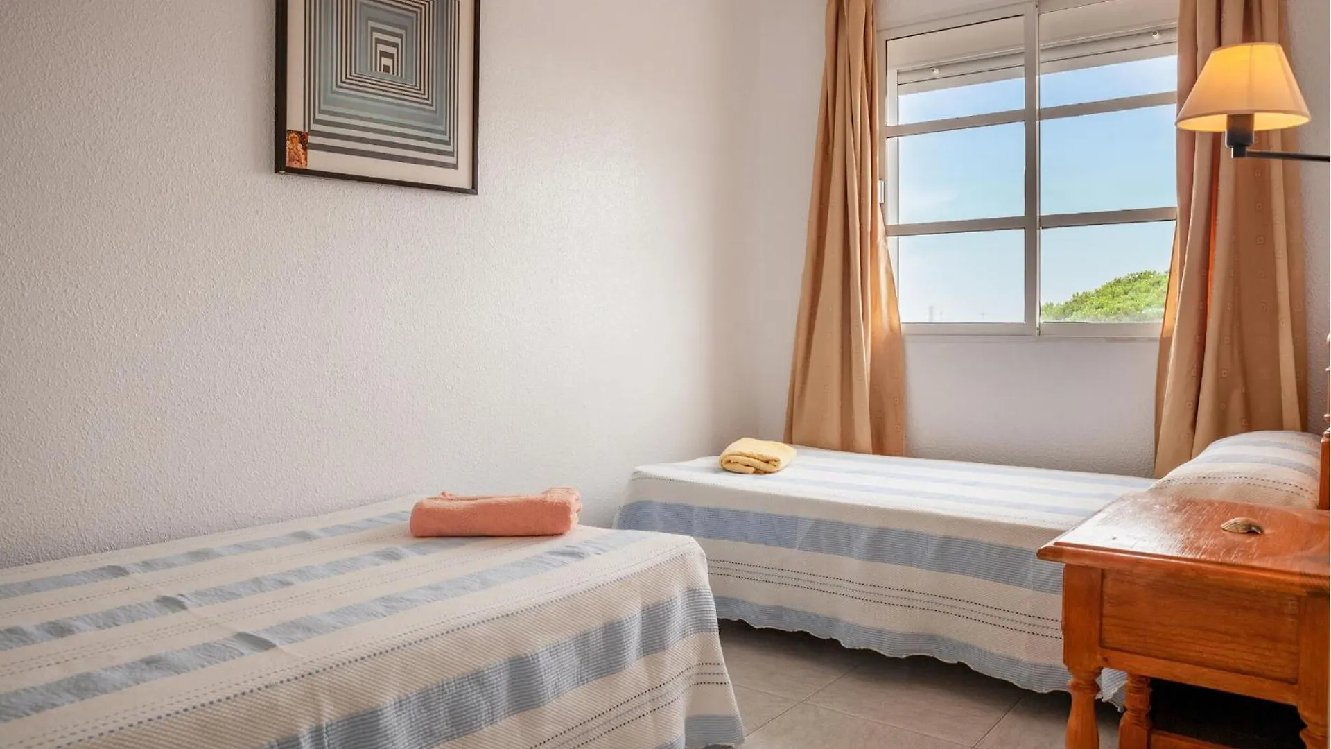 2 Bedroom Lovely Apartment In Matalascanas Spain